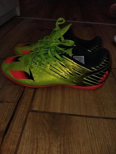 zara crveni prsluk: Komplet sportskih i casual patika – više modela - Adidas Messi — 10