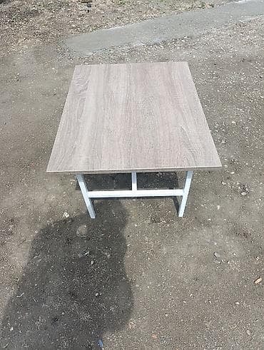klub stolovi forma ideale cene: Klub sto sa metalnim ramom - Dimenzije približno: 60 x 60 cm — 3