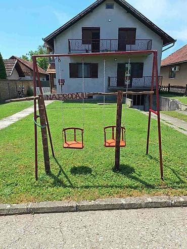 Dvosed dvorišna ljuljaška za decu - Konstrukcija: čelični ram sa