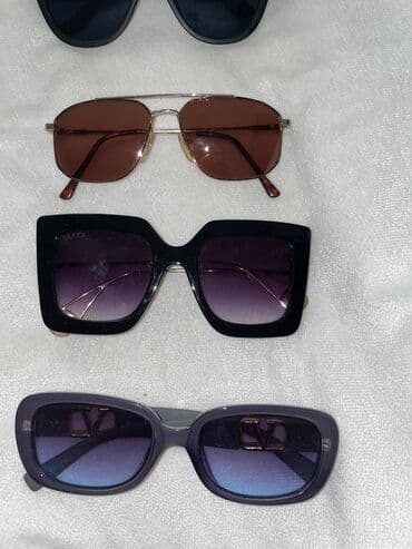 crop top c a: Sunglasses — 3