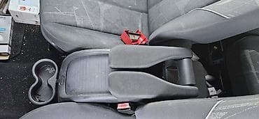 prag automobila: SREDNJA KONZOLA ZA RENAULT SCENIC — 1