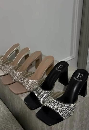 ženske sandale dajhman: Sandale s kristalnim detaljima na blok štiklu - Model — 1