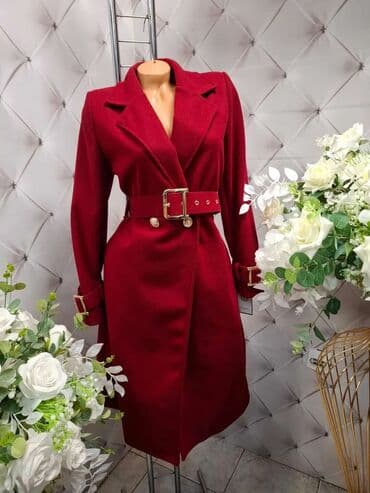 takko zenske majice: Elegantni ženski kaput dior sa pojasom - Model: strukirani kaput — 2