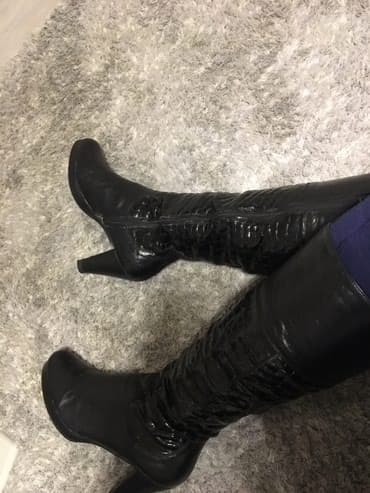 High boots, 39