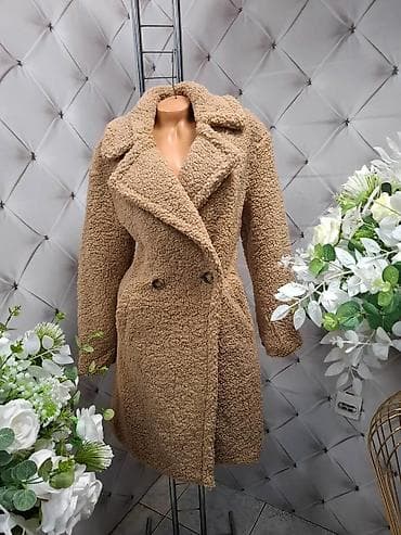 angelo litrico jakne: Ženski kaput od “teddy”/ovčije vune efekta, midi dužine. - Kroj — 2