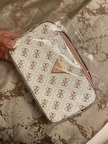 Torbe: Guess torba nova oredobra razni modeli 3000 din — 1