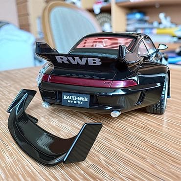 lilo i stic igracke: Nov metalni model automobila Porše 993 urađen u razmeri 1: 22 — 4