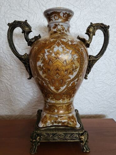 vaza sa cvecem crtez: Vaza nova iz 50ih god. porcelan,neka vrsta legure. rucni rad — 3