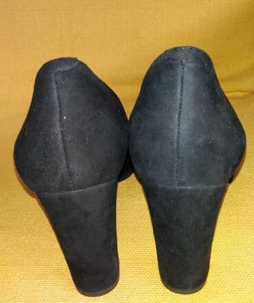 mokasine od prevrnute koze: Pumps, 39 — 9