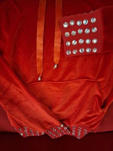 Gornji deo: M, Jednobojni, bоја - Crvena — 4