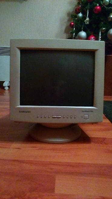 SAMSUNG - SyncMaster 550s. 
CRT Monitor 15'', Požarevac
