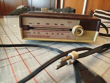 sporet na prodaju: TV transkonvertor EI – UHF/VHF Nepoznato stanje. Displej  tj lampica — 2