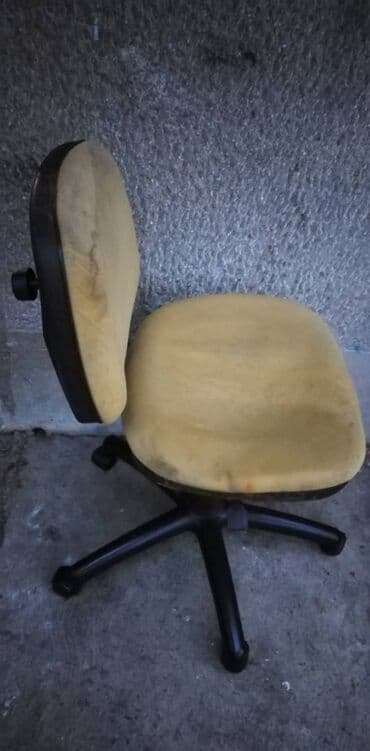 set trpezarijskih stolica: Kancelarijska stolica drapispravno podizanje, prljav tapacirung — 2