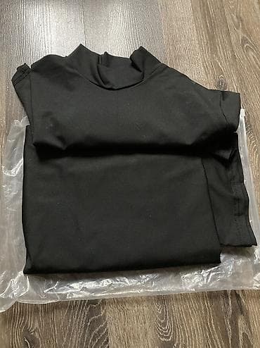 zara s: Zenski komplet
Nikad nije koriscen — 3