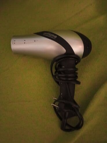 Fem Oriflame. Ispravan. Srećna kupovina. Pogledajte ostale moje