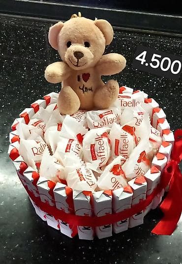 Raffaello slatka korpa sa plišanim medom - Ekskluzivna poklon-korpa na lalafo.rs Raffaello slatka korpa sa plišanim medom - Ekskluzivna poklon-korpa