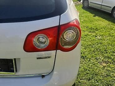 STOP LAMPA DESNA ZA VOLKSWAGEN PASSAT B6 | Stop lampa desna za na lalafo.rs STOP LAMPA DESNA ZA VOLKSWAGEN PASSAT B6 | Stop lampa desna za