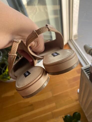 kacket nike: Sandals, Nine West, 40 — 5