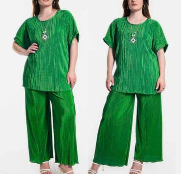 zenski kompleti mona: 2300
Može do 3xl — 2