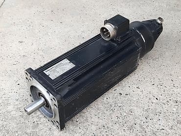 Servo motor MAC 093C, sa enkoderom i kocnicom Precnik osovine je 24mm