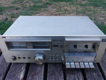 pojačala kupujemprodajem: Dek JVC kd-a2; motor vrti kasetu,sijalice svetle;vu netri odu odmah u — 6