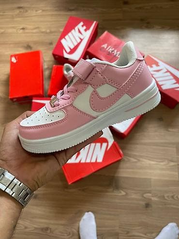 nike patike air max plus: 27-30 br
2300 dinara
mn — 3