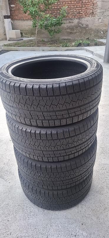 polovne gume vrsac: 235 40 R19 Triangle . Prodajem 4kom polovne zimske auto gume dimenzije — 2