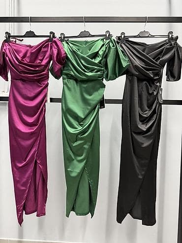 ✅Elegantna midi haljina sa efektnim naborima
✅3200 din