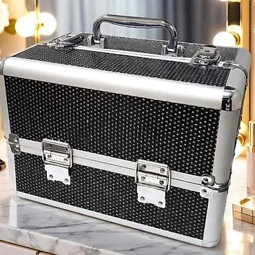 šminka: Elegantan i praktičan kofer za šminku u crnoj boji sa srebrnim — 2