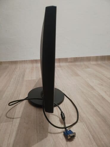 fen za kosu singer: Crni Samsung monitor modela 2243NW, pogodan za svakodnevnu upotrebu — 3