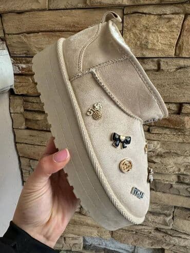 američki brojevi obuće: Ugg čizme — 15