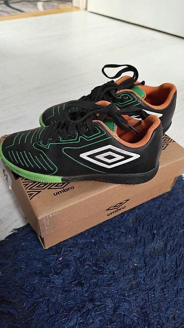 planeta sport decija obuca: Umbro dečije patike za fudbal u zatvorenom (futsal) – model FOOTBALL — 5