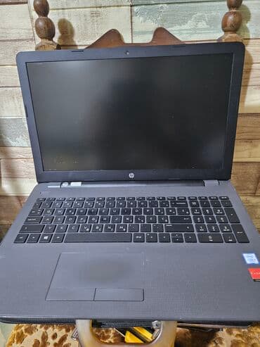 Intel Core i3, 8 GB OZU, 15.6 " — 4
