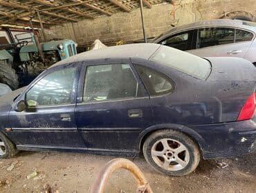 komplet oprema za auto: Opel Vectra B limuzina u neispravnom stanju, na auto je pukao kais i — 5