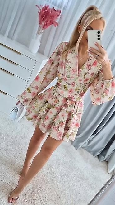 sinsey haljine: 🌸Romantična ženska mini haljina s cvetnim dezenom
✅3200 din — 5