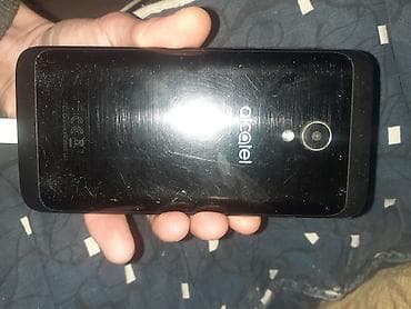 Donji delovi trenerke: Alcatel pametni telefon (model sa zadnjom kamerom i blicem, crni) - — 3