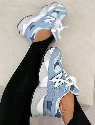ampule za kosu: NB 9060 A klasa 
Cena: 5100
Brojevi: 36-40
PS✨ — 10