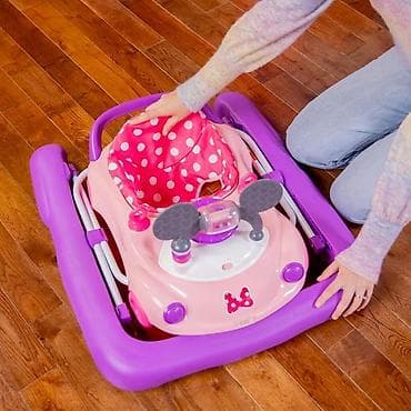 hm jakne za decu: KIDS II Disney Dubak 3‑u‑1 Minnie Mouse Go, Go Bows™ (uzrast 6–24 — 9