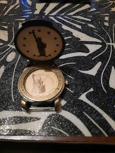 sat sa slusalicama: Ručni sat “Statue of Liberty” sa preklopnim poklopcem - Motiv: figura — 3