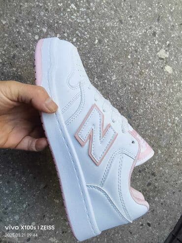 patike sa vazdušnim đonom: New Balance, 41 — 4