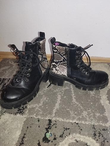 Women's Footwear: Ženske gležnjače sa debelim đonom i vezivanjem napred. Kombinacija — 1