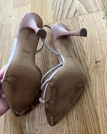 zara crna torba: Zara cipele, veličina 35. Nošene su, ali u dobrom stanju. Nekoliko — 2