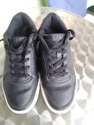 nike snegarice: 37 — 2