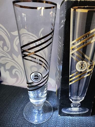 case rosa: Casa nova Warsteiner kolekcionarska za pivo 2003 godina. Warsteiner — 1