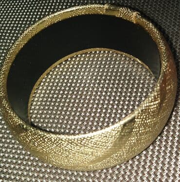 Personal Items: NARUKVICA — 3