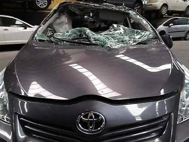 usb za auto upaljač: HAUBA ZA TOYOTA VERSO OD 2009. DO 2015. GOD. | Svi delovi za Toyota — 1