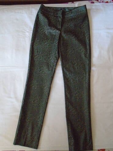 elipsa kompleti sa pantalonama: Moderne pantalone Jones sa zanimljivim printom. Naznacena je velicina — 3