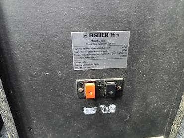 Headphones: Fisher HIFI ste 171 trosistemci sa basevim od 6 incha mrezice — 2