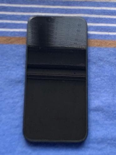 dozer za vodu: Apple iPhone 13, 128 GB, crna boja. Ključne karakteristike: - Ekran — 3