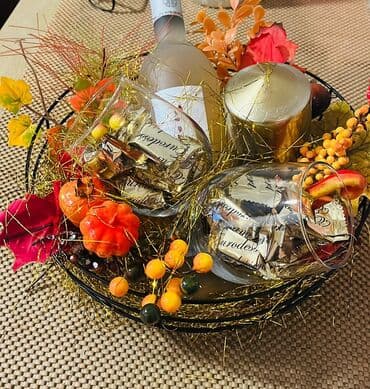 Ostali proizvodi za kuću: Elegantni poklon-aranžmani i premium gift korpe - Ručno aranžirane — 10